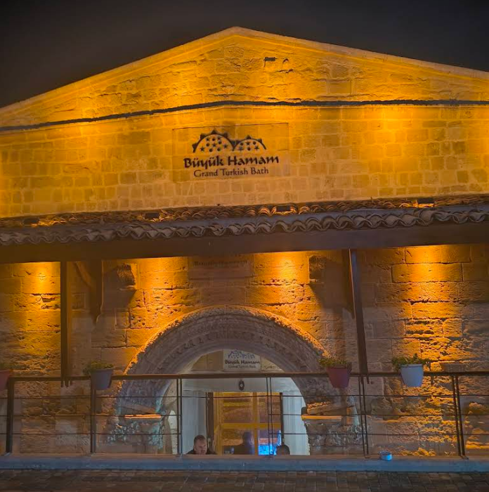 Büyük Hamam lit at night